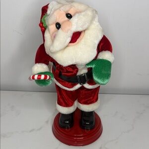 Gemmy Christmas Animated Singing Dancing Santa Swivels Hips